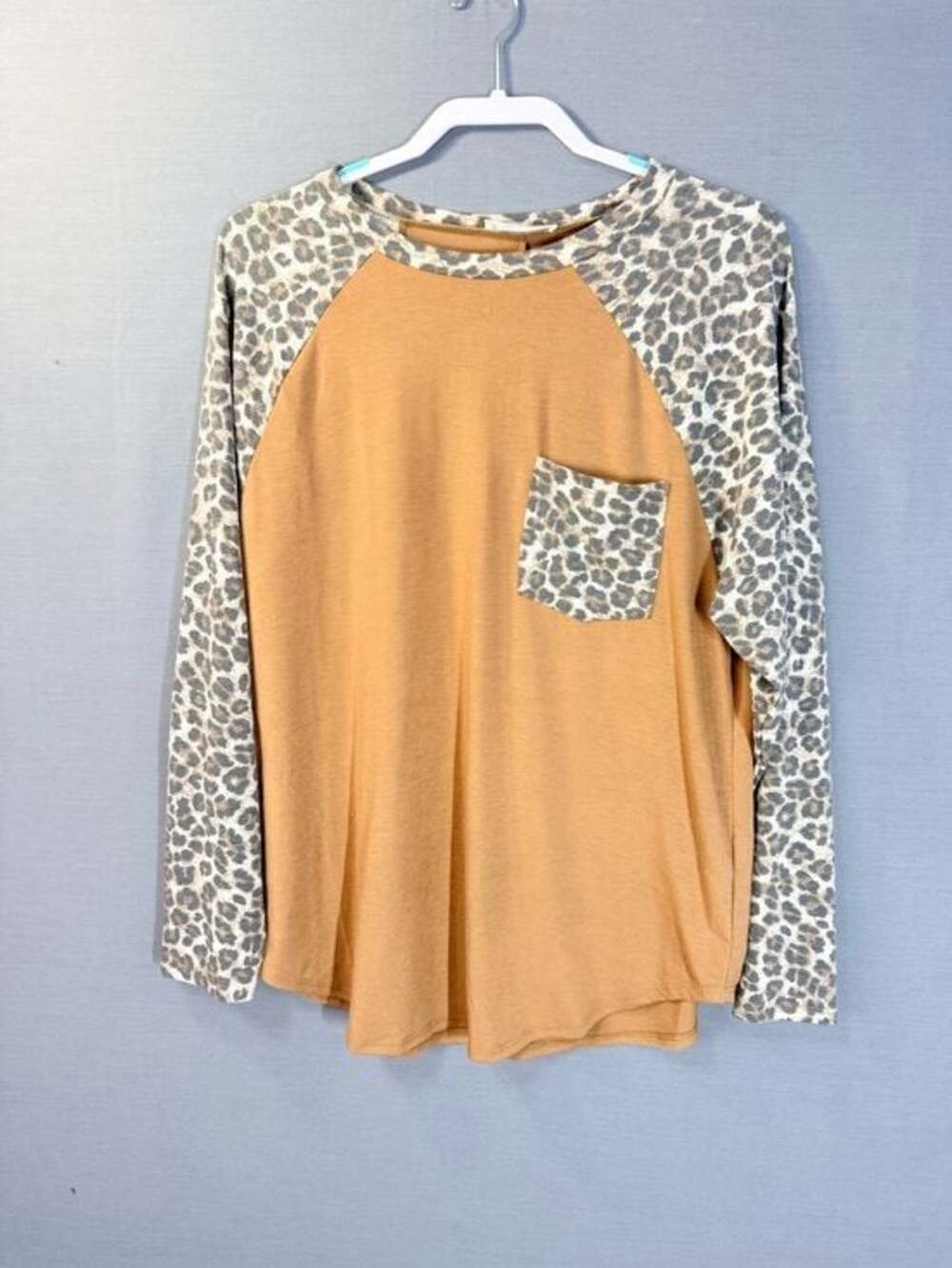 NWOT Zenana Outfitters Mustard Body with Leopard Print Sleeves Top Size Large